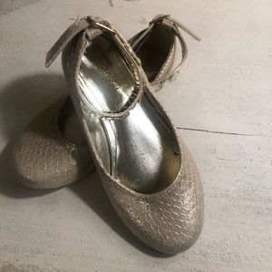 Moonshine children’s dress shoes gold color